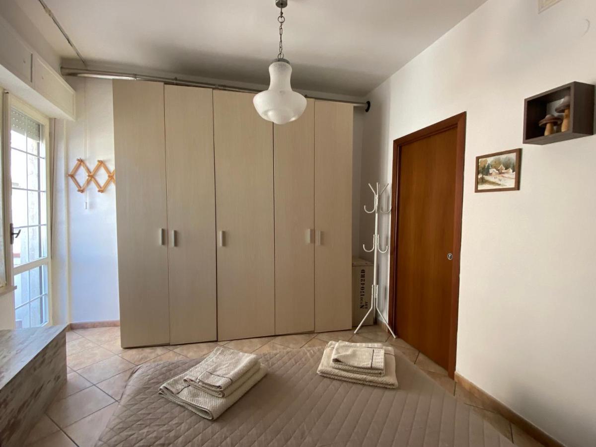 Lovely Sardinia Apartment Porto Torres Kültér fotó