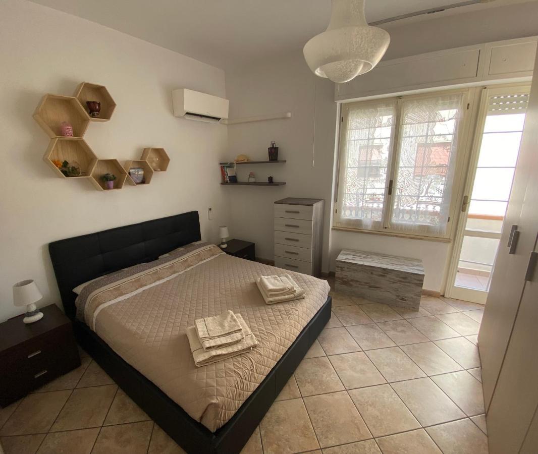Lovely Sardinia Apartment Porto Torres Kültér fotó