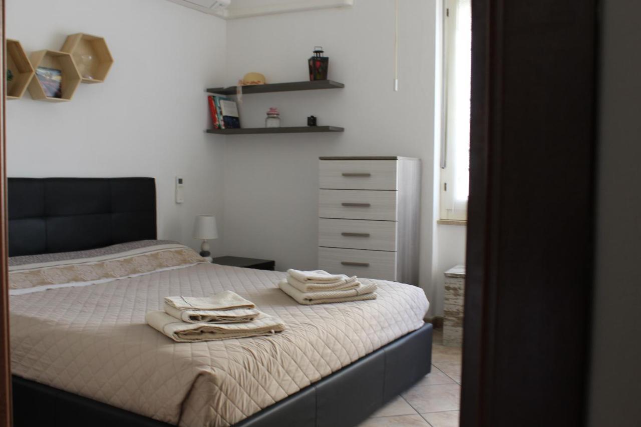 Lovely Sardinia Apartment Porto Torres Kültér fotó